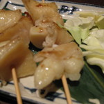 Ajimaru - にんにくの鶏皮巻き