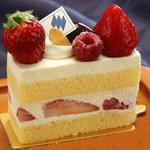 ホテルメトロポリタン長野 - ホテルメトロポリタン長野"ロビーラウンジ"のショートケーキ