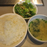 焼肉レストランひがしやま - ご飯・スープ・サラダ