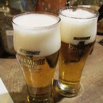 え 町田なのに ネパール餃子酒場 そるてぃ - 生ビール