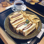 寿松庵 - カツサンドとホットコーヒー