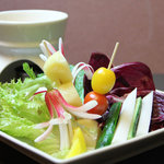祭ばやし - 彩り野菜のバーニャカウダー　924円