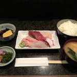 魚盛 - 201612 魚盛  ★本日のランチ(刺身）850円★まぐろ・ひらめ・たこ・ほたて