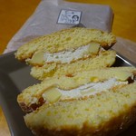 いづみや - ブッセ「ちぃず」160円