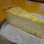 いづみや - 一番人気「ケーゼクーヘン」260円