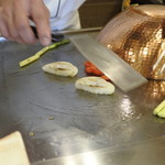 ステーキ なかお - 2016.12　野菜焼いています