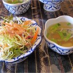 サワディー - ランチのサラダとスープ