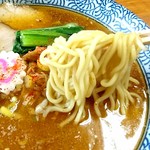 らぁめん とん平 - 味噌らぁめん【麺】