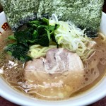 横浜ラーメン 町田家 - ラーメン¥720