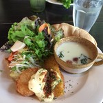 ヤドカリカフェ - ピタパンのプレート　￥１１００