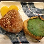 美味い家 若鈴 - 2016年11月：焼きおにぎり　醤油と味噌