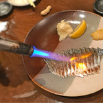 串亭 廚 - シメサバはバーナーで炙ってくれます
