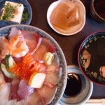海鮮いづつ - 海鮮丼の定食