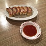 Chuugokuryouri Kyuuryuu - 餃子 ¥280
                        ここはやはりビールと頂きたかったですね