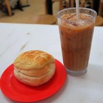 Lok Heung Yuen Coffee Shop - 菠蘿油、凍奶茶