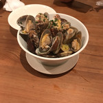 わいん食堂４４ - あさりのワイン蒸し