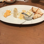 わいん食堂４４ - チーズの盛り合わせ