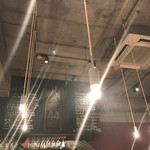 わいん食堂４４ - 照明も凝ってます