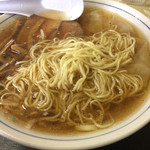 中華そば志のぶ支店 - 2016年12月。ワンタン麺は中細ストレート麺。