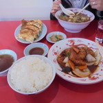 大門 - 広東めん・酢豚・ジャンボ餃子