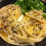 うどん 丸香 - 釜たまCALPISバター@580円＋ 大盛（2玉）@120円