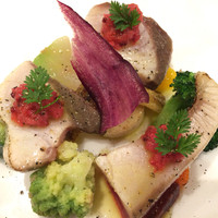 RESTAURANT AKIYAMA - 鰤の炙り　柴海農園の野菜
