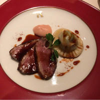 アピシウス - フォワグラのラヴィオリと鴨肉の燻製 シナモンソース
