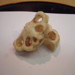 天ぷら 京星 - 蓮根。