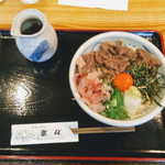 手造りうどん 楽々 - 和牛肉ぶっかけ