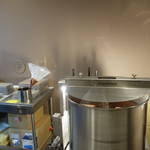 レ・カカオ - 2016年12月：手前のコンチングの器械が見ていて楽しい♡釘づけです（笑）どうでもいい人にとってはグルグルしているだけだろうけどｗ