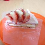 かにわしタルト店 - 苺とホワイトチョコのタルト