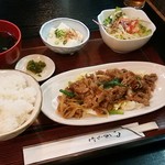 鉄板焼とんぼ - サービス定食850円