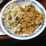 中国飯店　鳳華 - 紅白チャーハン(笑)