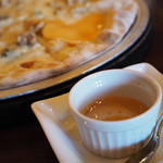 リストランテ　ディ・カナレット - ピッツァ、カナーレ・ベッロ（5種のチーズ）