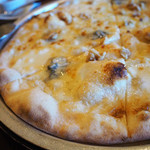 リストランテ　ディ・カナレット - ピッツァ、カナーレ・ベッロ（5種のチーズ）