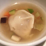桃谷樓 - 水餃子スープ