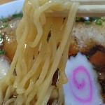 ラーメン つくも - チャーシューメンの麺アップ