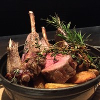 R restaurant & bar - 