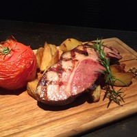 R restaurant & bar - 浅草ハムのダブルスモークバーコングリル1250円