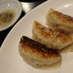 中華食堂 くろ - 2016.10　焼きぎょうざ