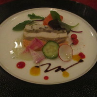 メインダイニングルーム - 野菜のテリーヌとスモークサーモン