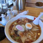 東留 本店 - かんとん麺(五目あんかけ)850円。H28.12