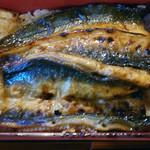 うなぎ屋酒坊・画荘 越後屋 - 裏皮の焼き具合