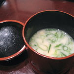 ひね鶏つくねの白味噌仕立て