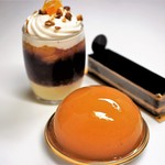 パティスリー・パリセヴェイユ - オペラ（560円）ポワール・キャラメル（600円）サヴァラン・ヴァンルージュ（620円）