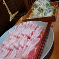 月亭 池袋店 - 特選豚しゃぶ定食の肉と野菜♪
