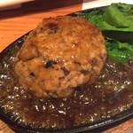 魚のまるた - オススメ：カマンベールチーズ入り魚肉テリヤキハンバーグ