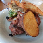 具琥 - おろしダレで鶏の唐揚げ野菜添え定食