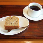 GAIA 食堂 - ラムバナナケーキ(350円)+穀物珈琲(200円)