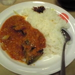 松屋 - 2010/12/08 茄子とトマトカレー並380円782kcal